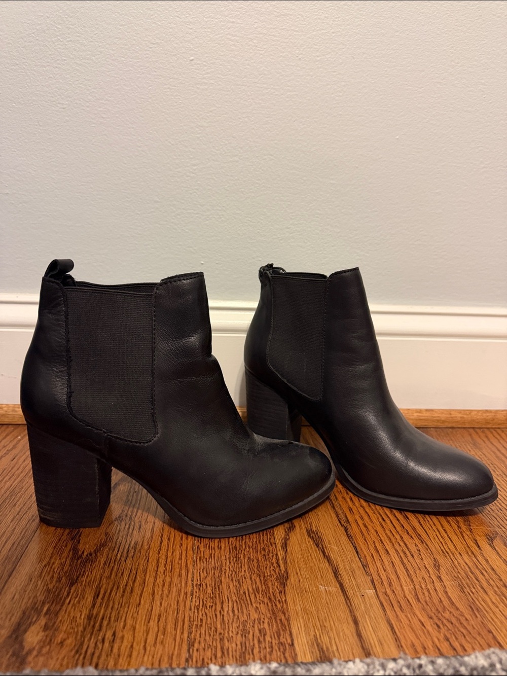 Steve Madden Black Leather Block Heel Ankle Booties